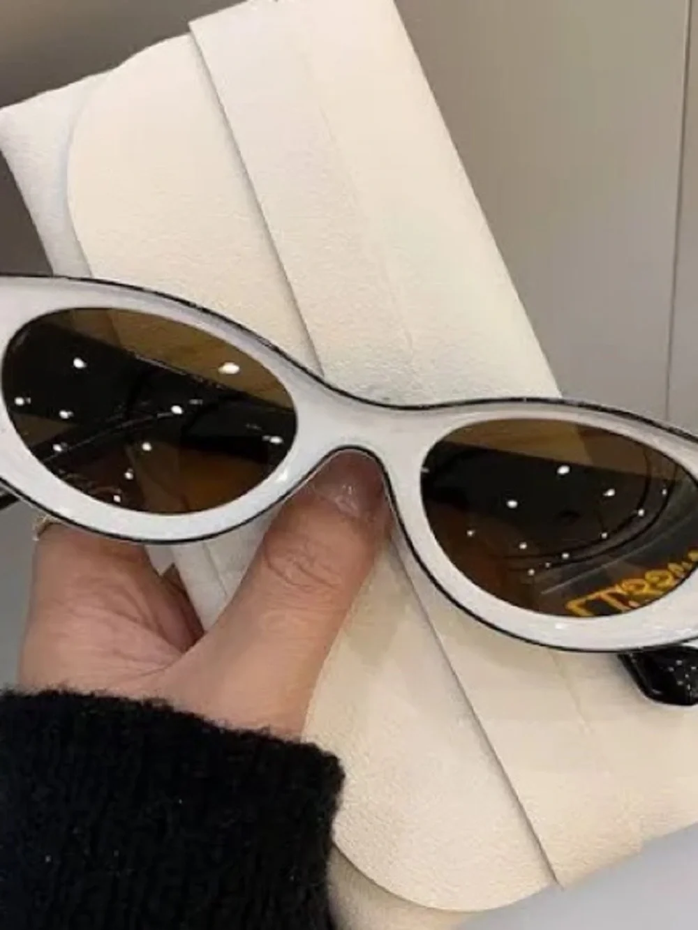 White Cat-Eye Sunglasses - Women's Fashion Shades